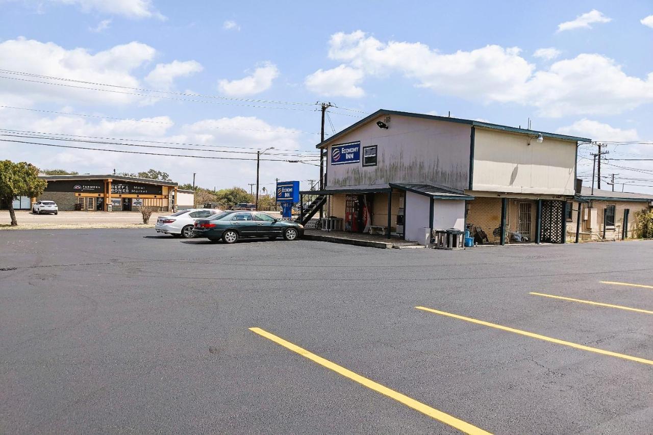 Economy Inn Kingsville Exteriér fotografie
