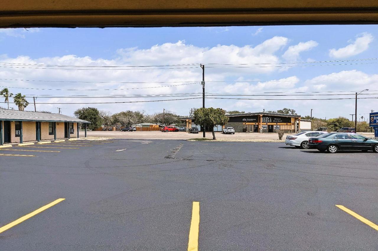 Economy Inn Kingsville Exteriér fotografie