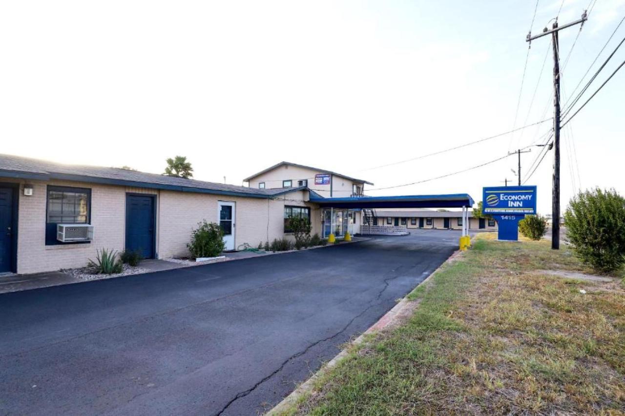 Economy Inn Kingsville Exteriér fotografie